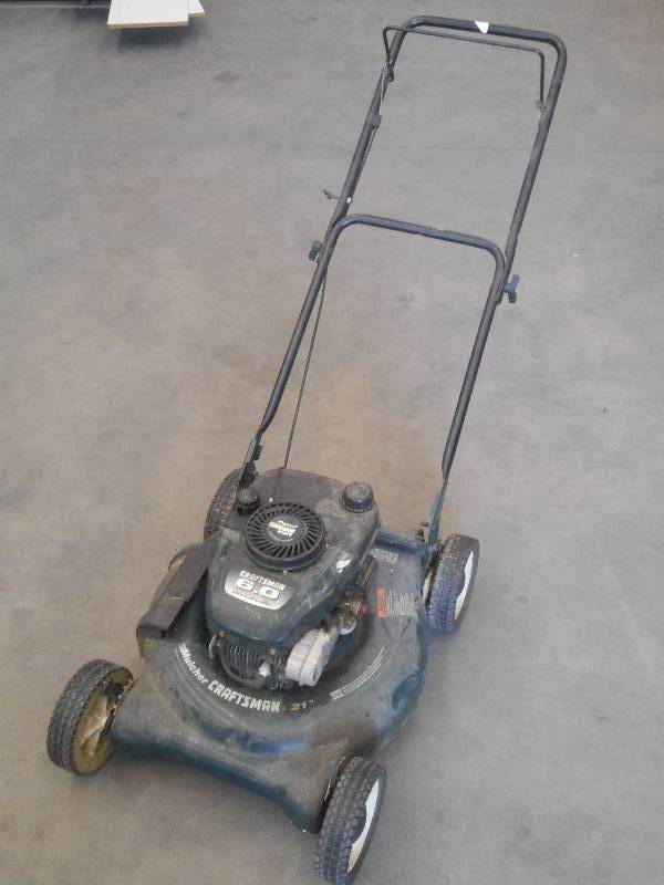 lot 125 image: Craftsman 21 Mulcher Mower, 6HP En...