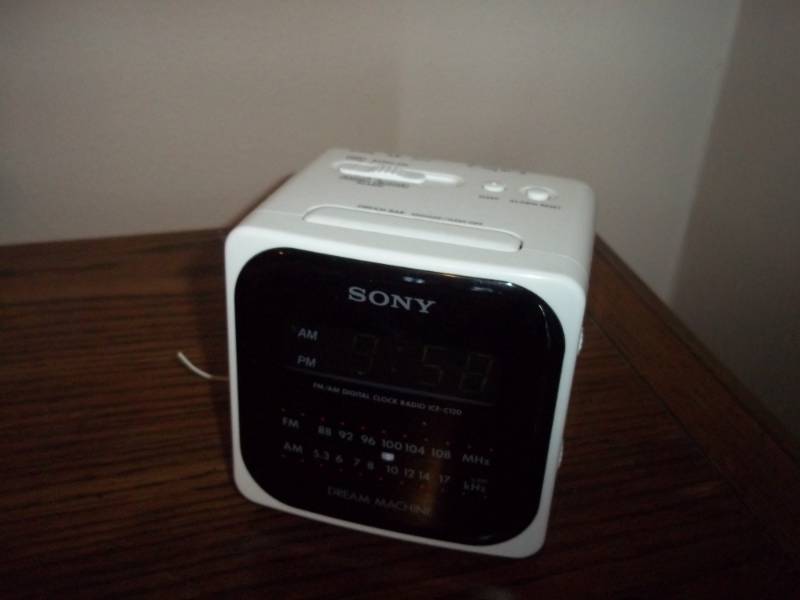 AMFM Radio Alarm Clock