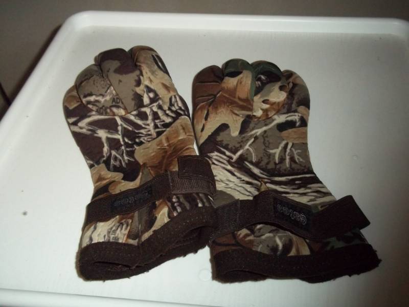 Neoprene Camo Gloves