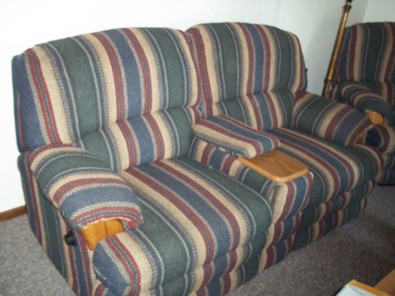 Couch with dual reclining seats