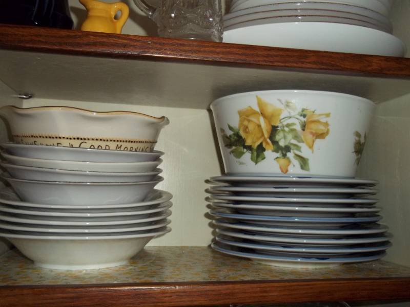 Small blue plates and bowls