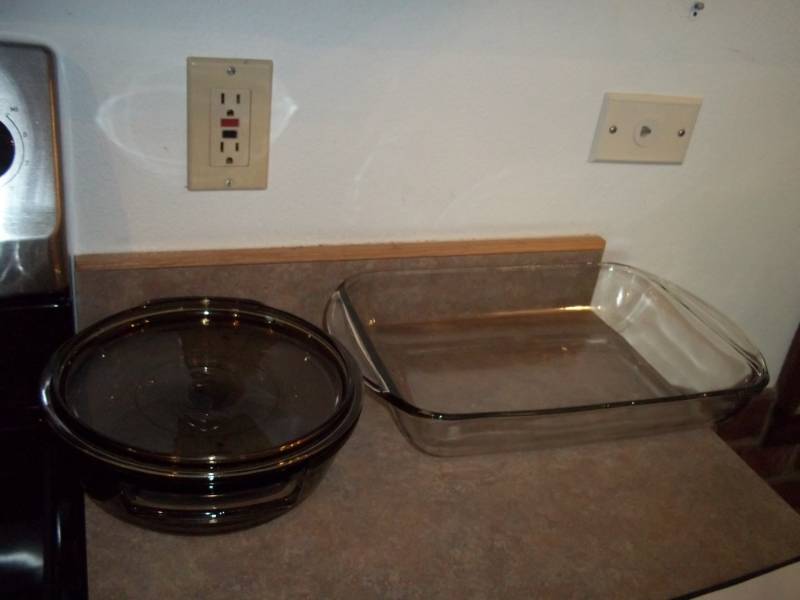 Glass baking dishes