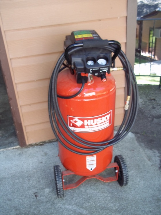 Husky 25 Gallon Air Compressor Advanced Sales Moving Auction 159 K Bid