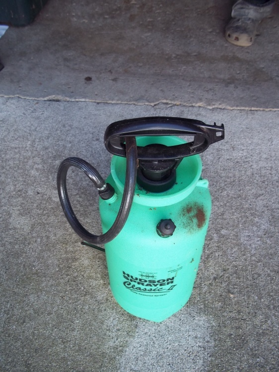 Garden Sprayer 2 gallon