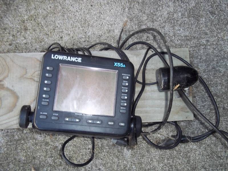 Lowrance fish finder