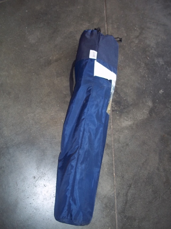 lot 9 image: Blue Folding Chair
