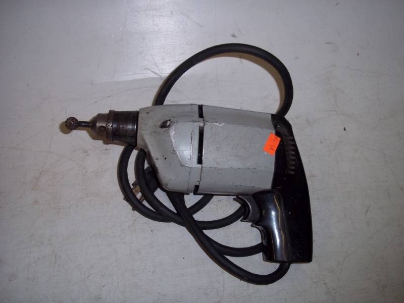 lot 19 image: Electric Drill tested and works