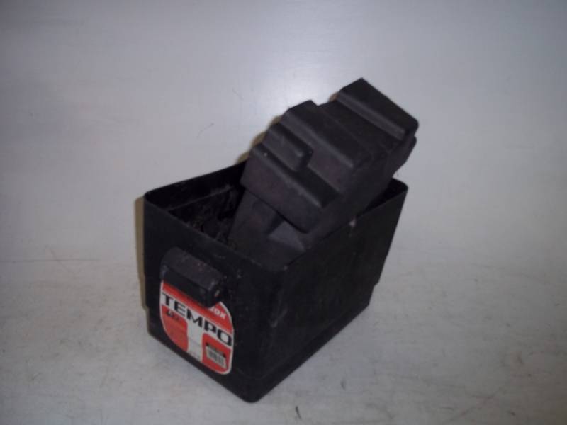 lot 33 image: Battery Box