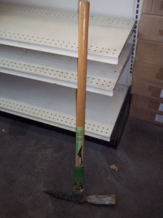 lot 70 image: Pick Mattock 2.5 lb