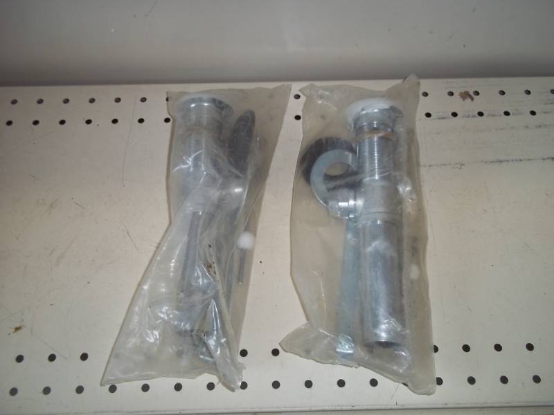 lot 71 image: Pair of Bathroom Sink Parts
