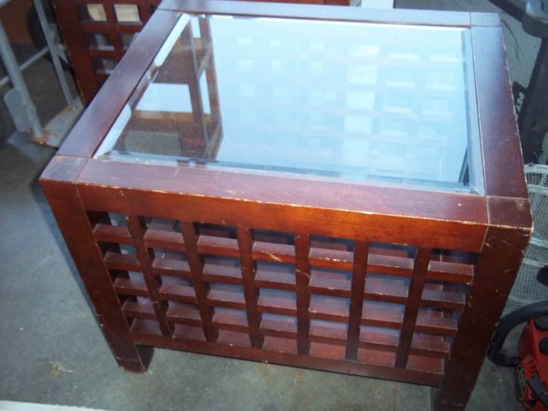lot 73 image: End Table Glass Top  27x23x21
