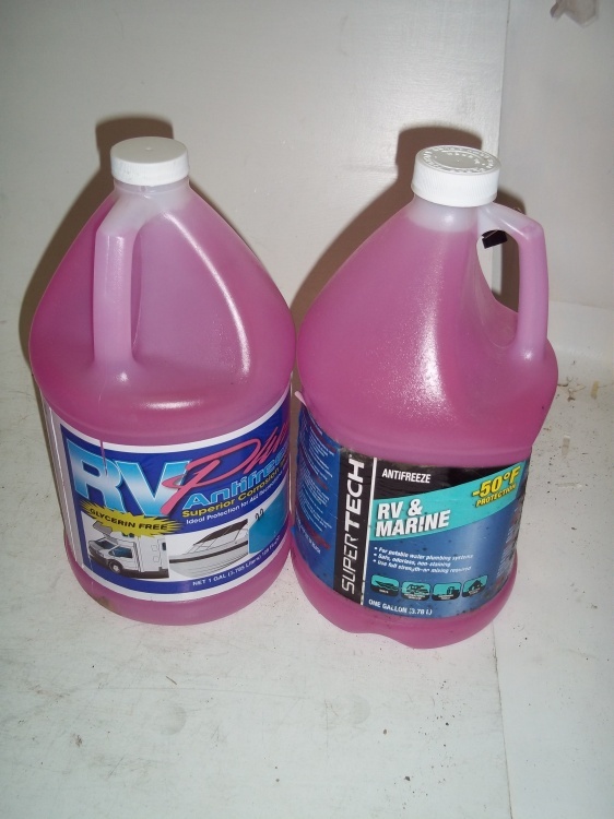 lot 83 image: 2 gals of Anti Freeze