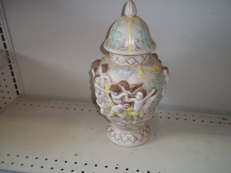 lot 99 image: Floral Vase with Cover