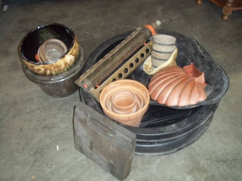 lot 114 image: Lot of Planting Pots, Sprinkler, Pond liner, Tree ring, etc