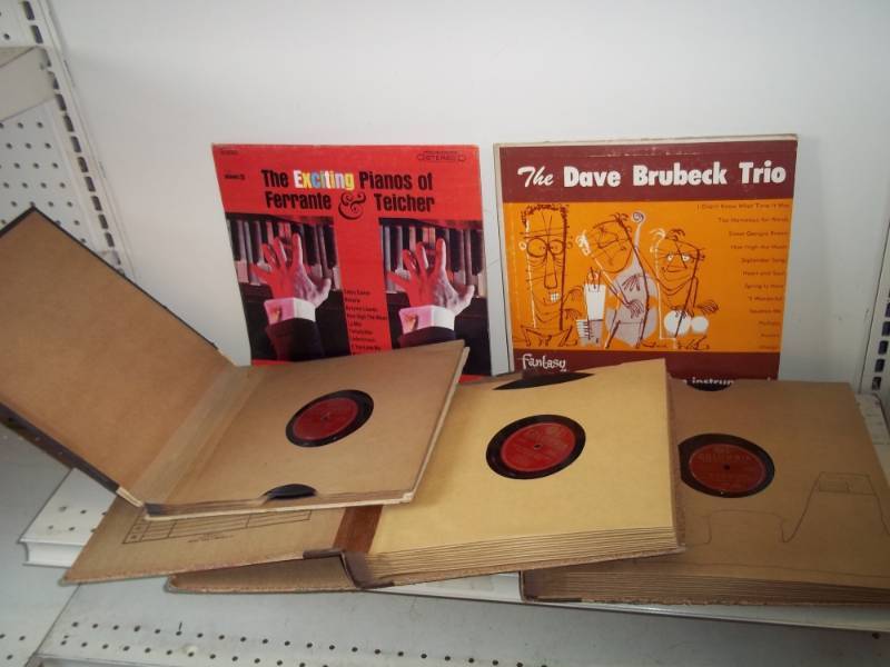 lot 129 image: Collection of Vintage Records