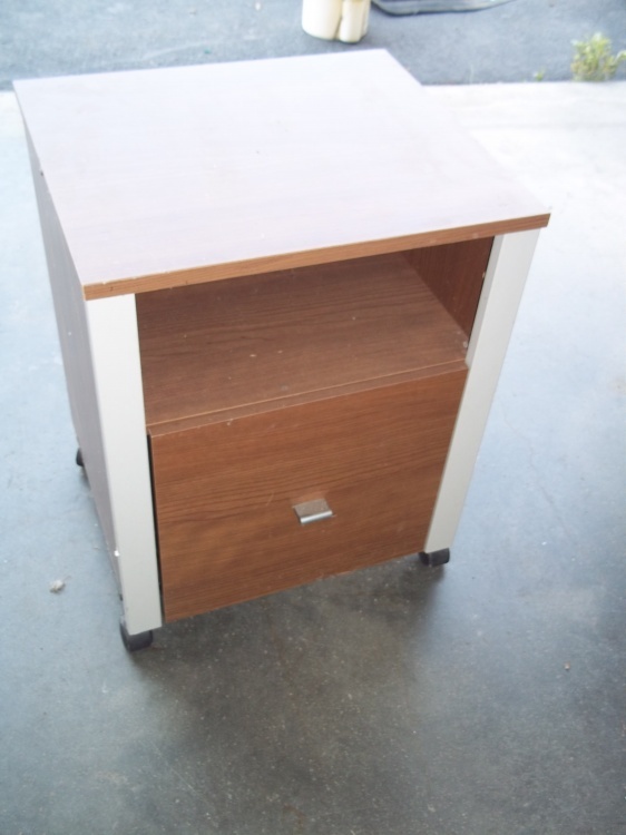 lot 136 image: Small Stand with Drawer on Rollers