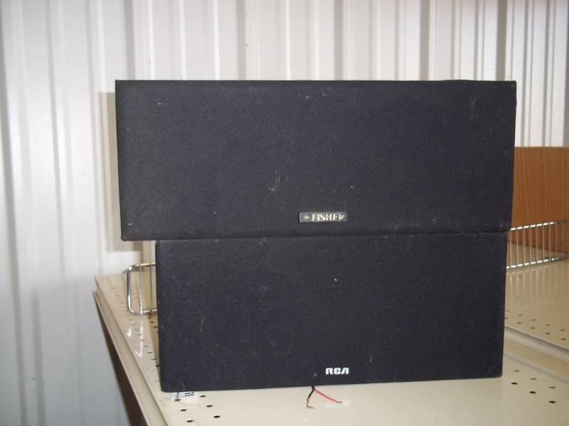 lot 139 image: Set of Speakers 1-Fisher  1-RCA