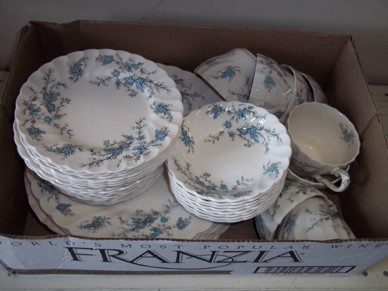 lot 150 image: Box of Dishes Blue Flowered