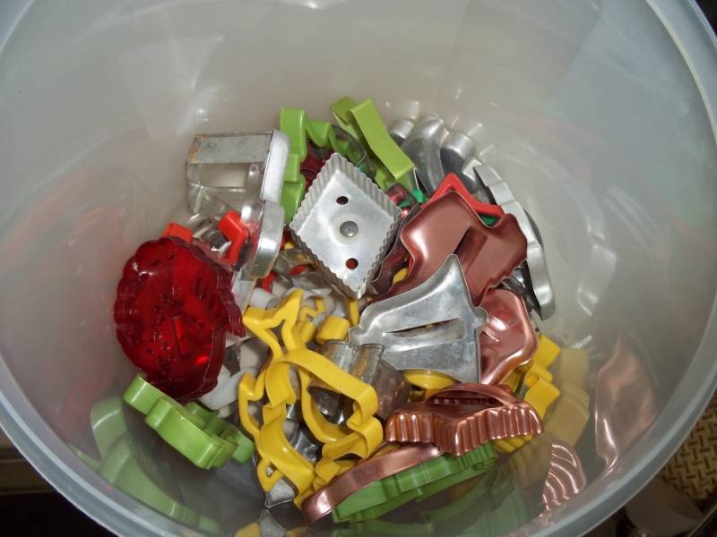 lot 157 image: Set Of Cookie Cutters
