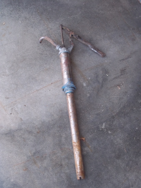 lot 165 image: Oil Barrel Pump