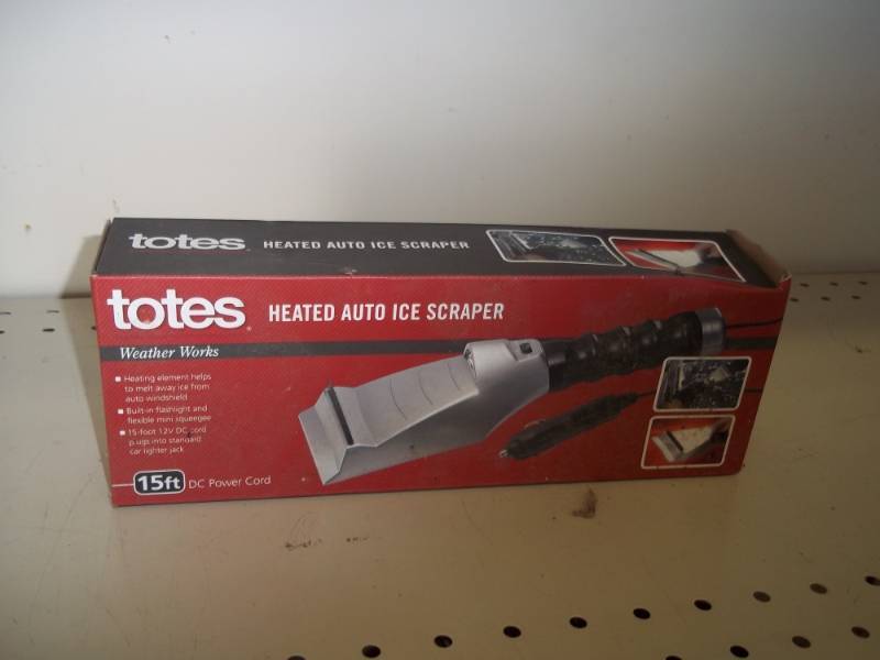 lot 194 image: Heated Ice Scraper