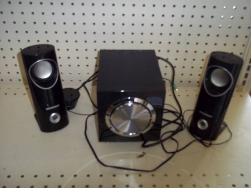 lot 196 image: Sylvan Speaker System