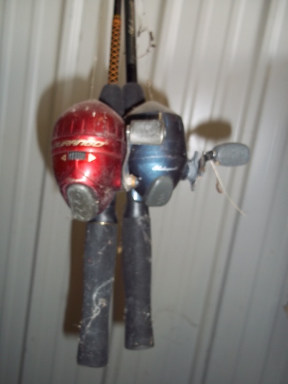 lot 206 image: Lot of 2 Fishing Rods