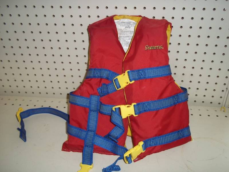 lot 209 image: Childs Life Jacket