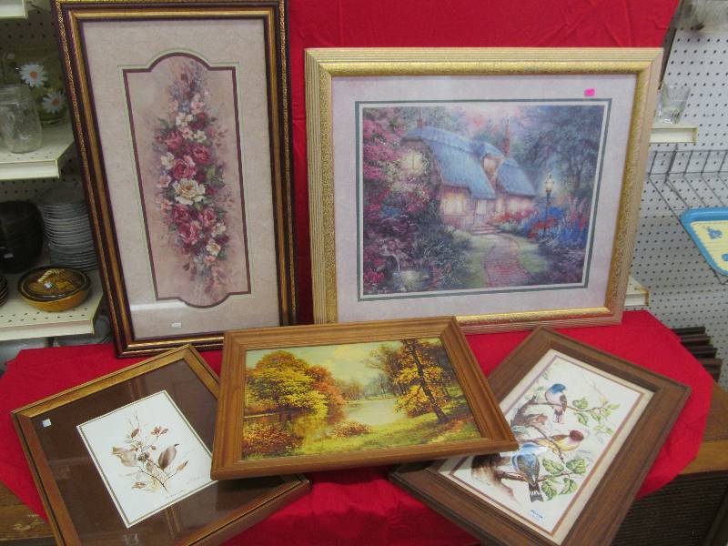 lot 6 image: Pictures