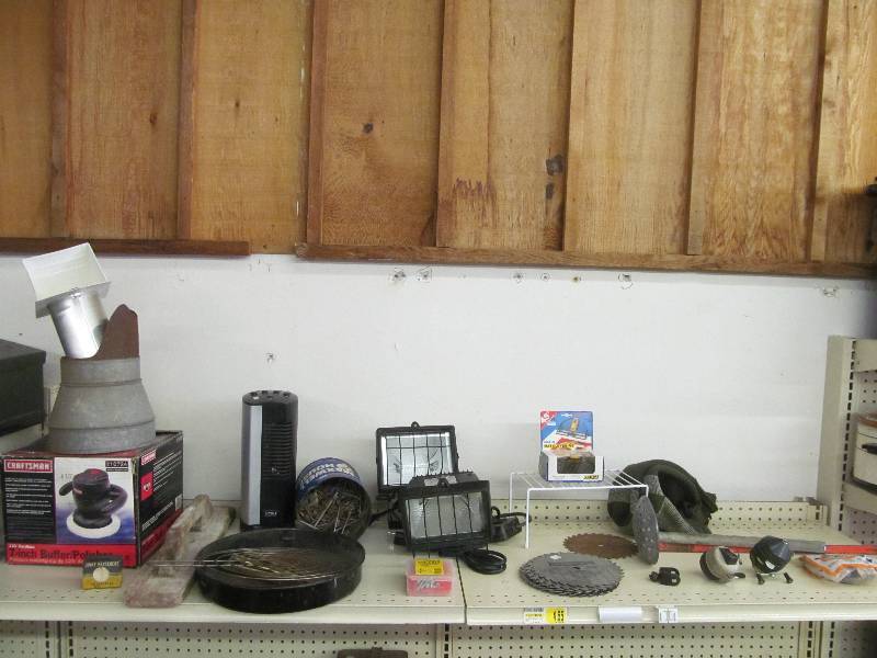 lot 21 image: Craftsman BufferHalogen Work Lights