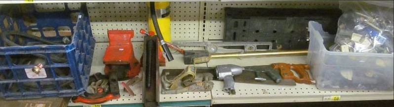 lot 23 image: HardwareBench ViseHand Saw