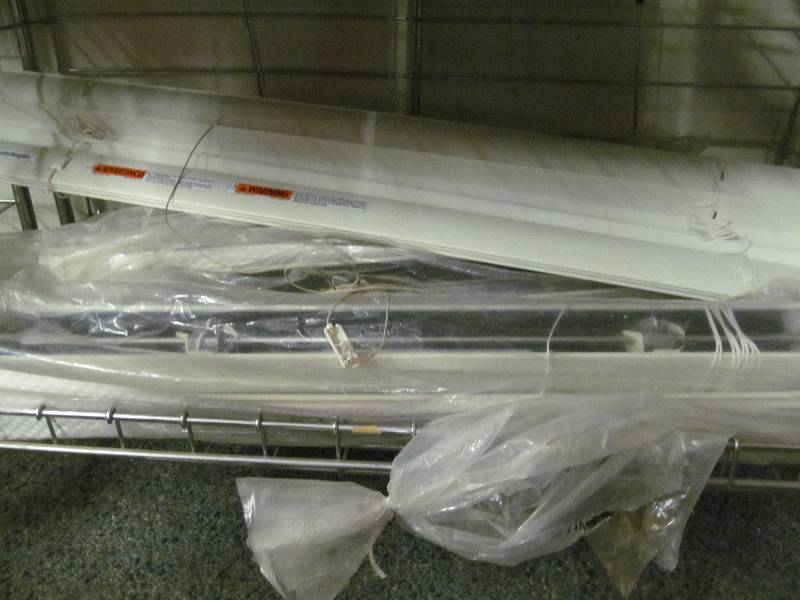 lot 38 image: Window Blinds