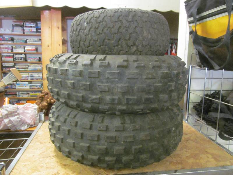 lot 41 image: Tires