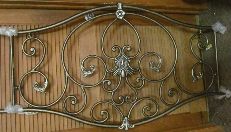 lot 58 image: Head Board