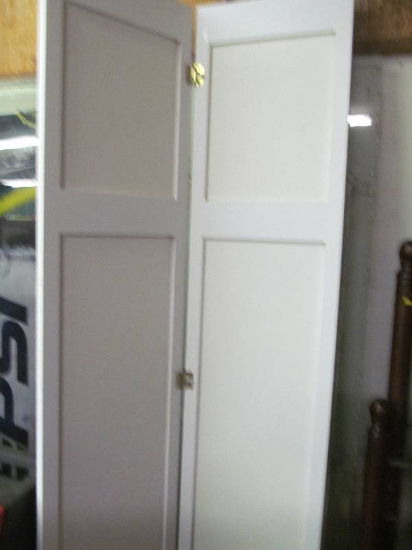 lot 60 image: Bi-Fold Door