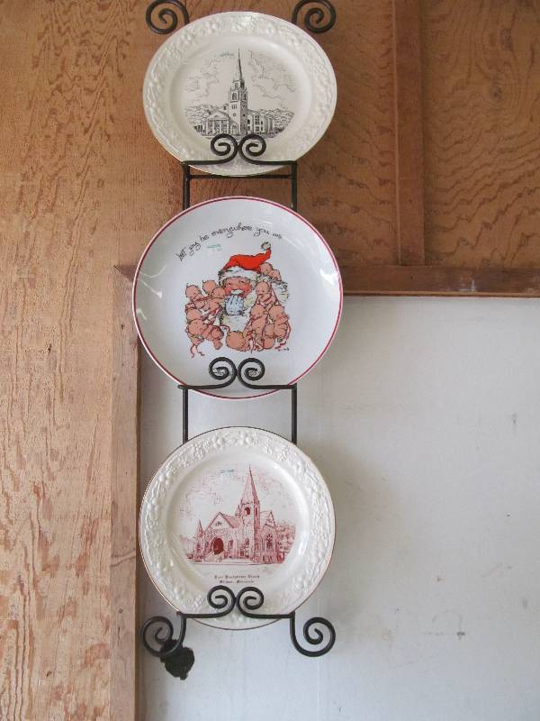 lot 101 image: Plate RackPlates