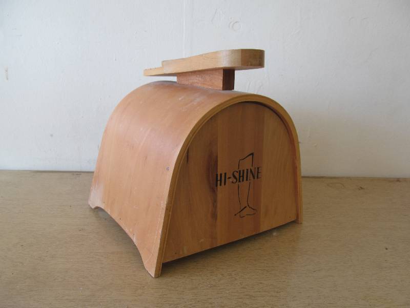 lot 111 image: Shoe Shine Box