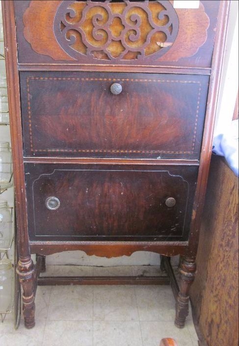 lot 161 image: Vintage Desk