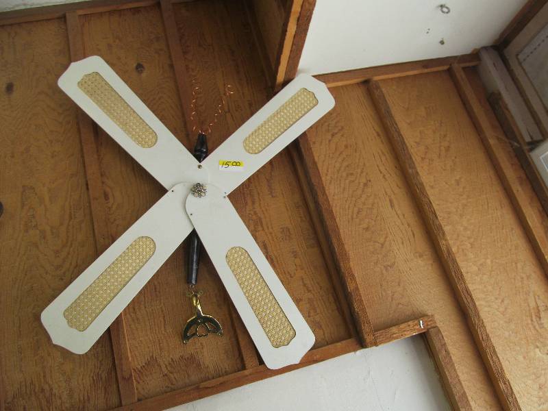 lot 168 image: Dragon Fly Dcor