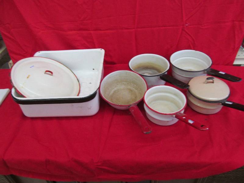 lot 184 image: Enamel Pans
