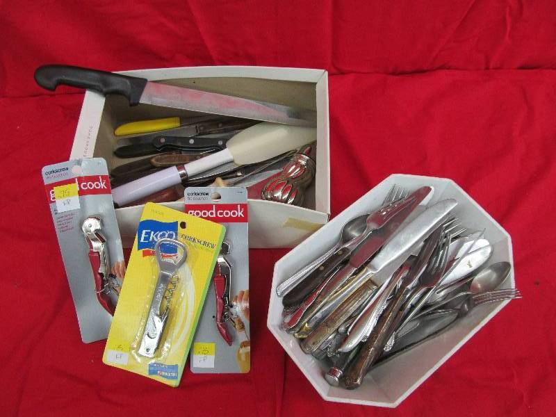 lot 187 image: Kitchen Utensils