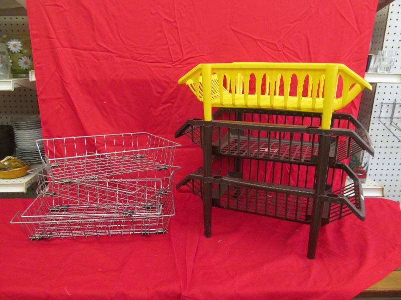 lot 197 image: Baskets