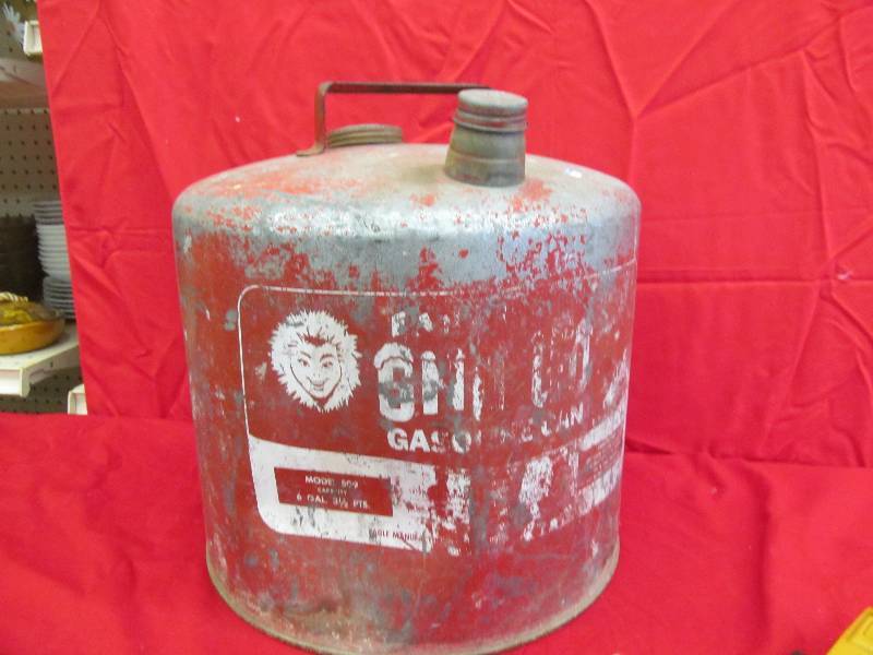 lot 204 image: Gas Can
