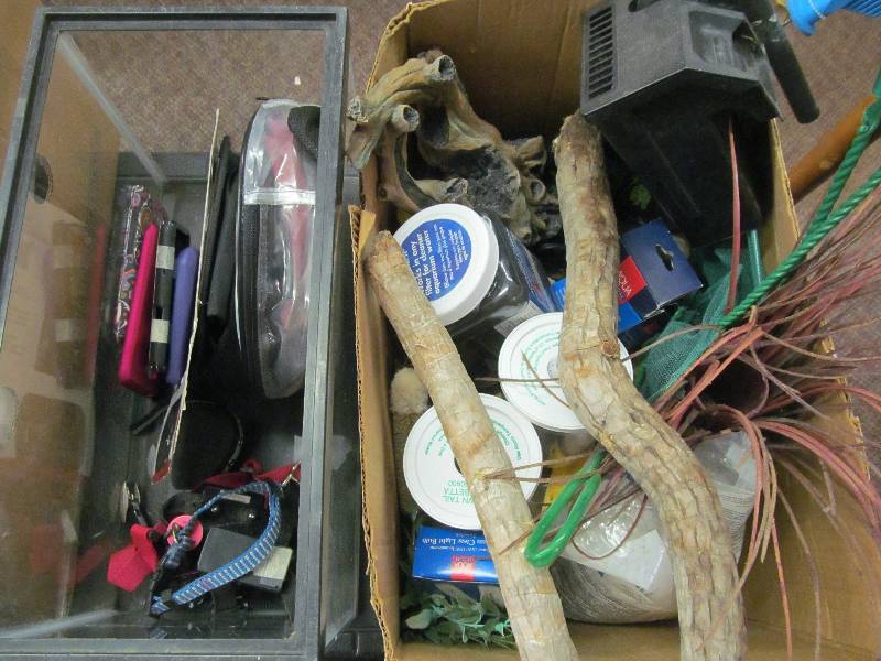 lot 216 image: AquariumPet Supplies