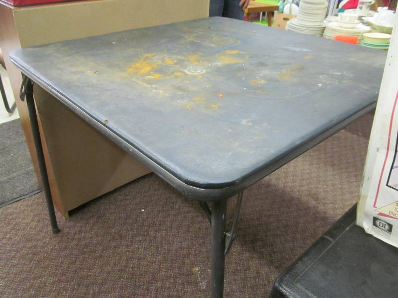 lot 225 image: Card Table