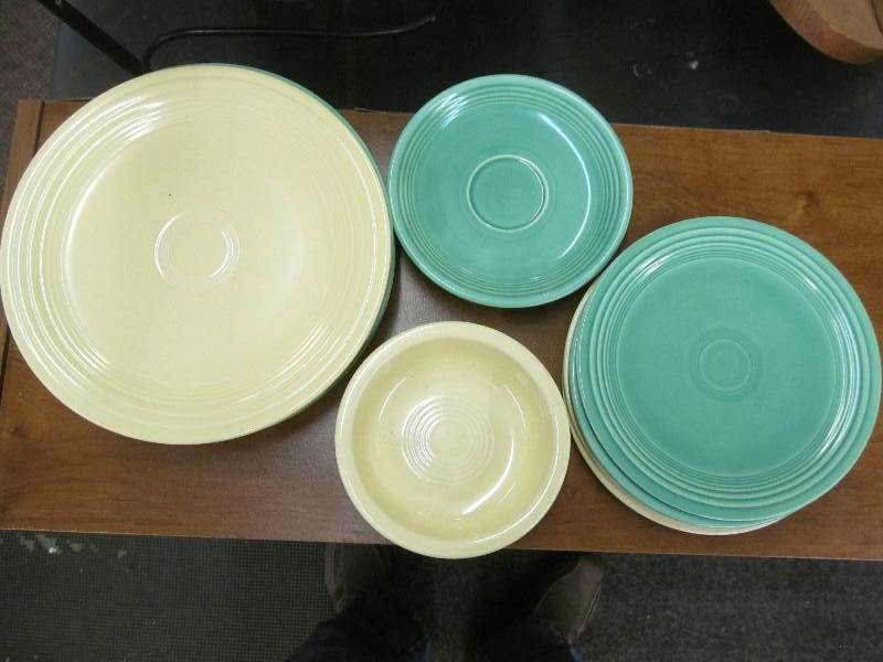 lot 231 image: Fiesta Ware Set