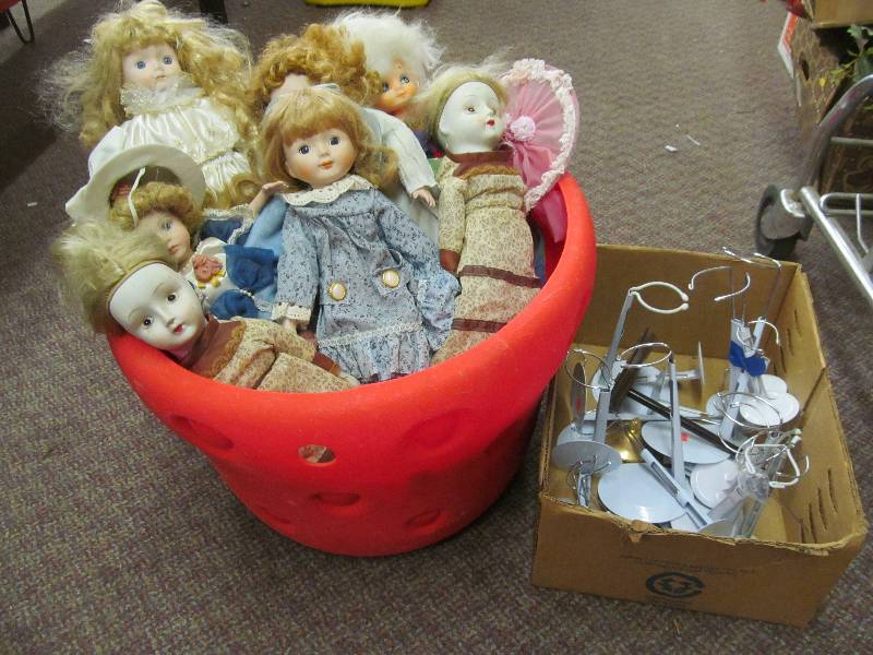 lot 243 image: Porcelain DollsStands