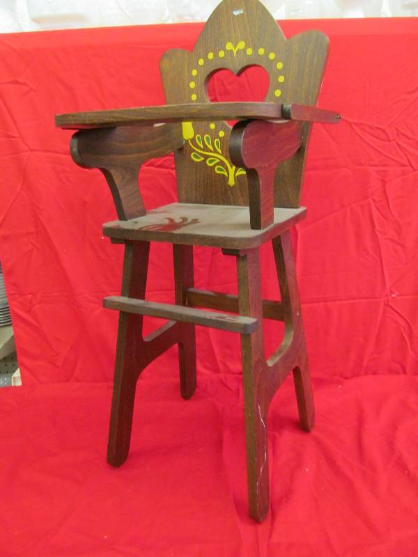 lot 254 image: Doll High Chair