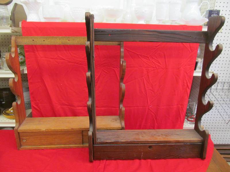 lot 255 image: Gun Racks