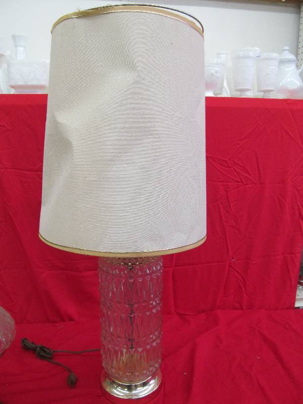 lot 293 image: Vintage Table Lamp